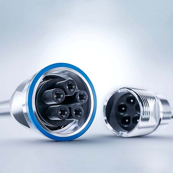 Special solution from PFLITSCH – a connector cable gland in two parts